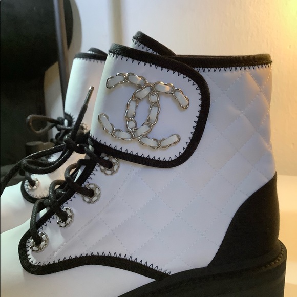 Chanel boots , 100% authentic - Picture 2 of 11